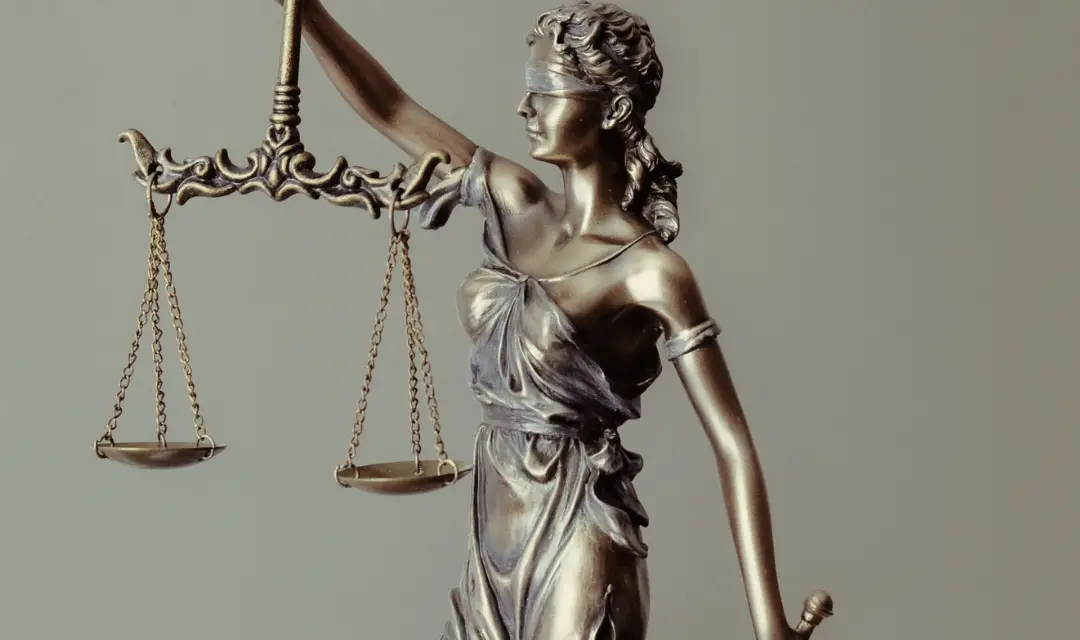 Read more about the article Practicing Law In A Grand Manner: How Should A Lawyer Practice Law