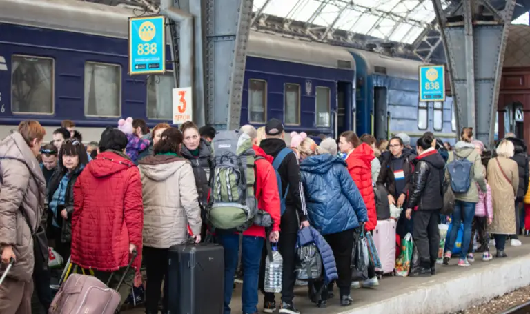 Beyond Borders: Unraveling the Worldwide Movements of Refugees, Asylum Seekers, Stateless Persons, and Internally Displaced Persons